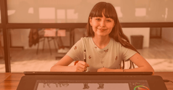 Impulsa tu creatividad y transforma tus ideas en diseños con impacto. En la Anáhuac Veracruz, la Licenciatura en Diseño Gráfico te brinda las herramientas digitales y el acompañamiento para destacar en el mundo visual desde el primer semestre.