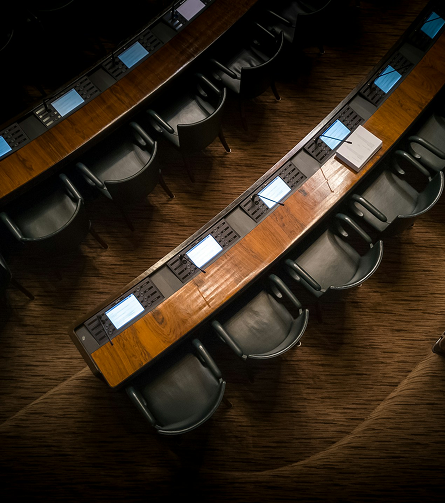 Sillas de audiencia de gobierno.