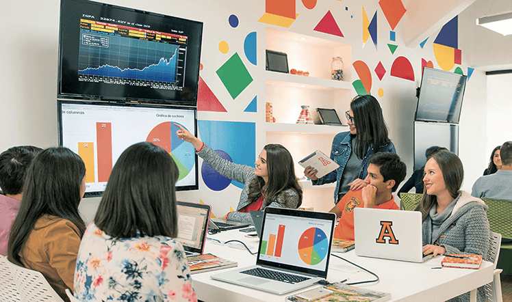 Profesional de negocios de Anáhuac Veracruz